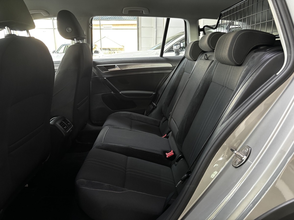 Volkswagen Golf VII Alltrack 4Motion 2.0 TDI PDC SHZ AHK