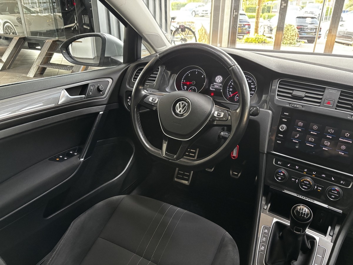 Volkswagen Golf VII Alltrack 4Motion 2.0 TDI PDC SHZ AHK
