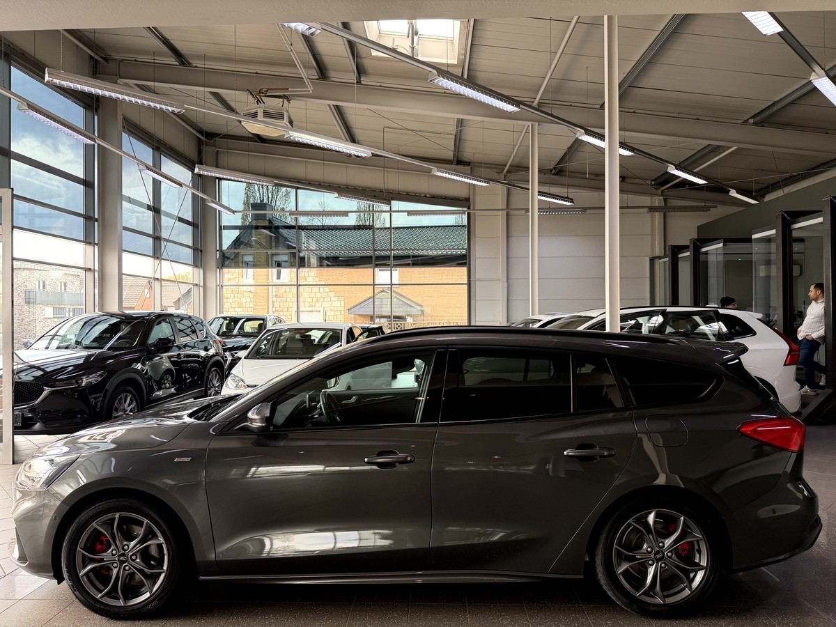 Ford Focus 1.0 EcoBoost ST-Line LED Navi ACC 