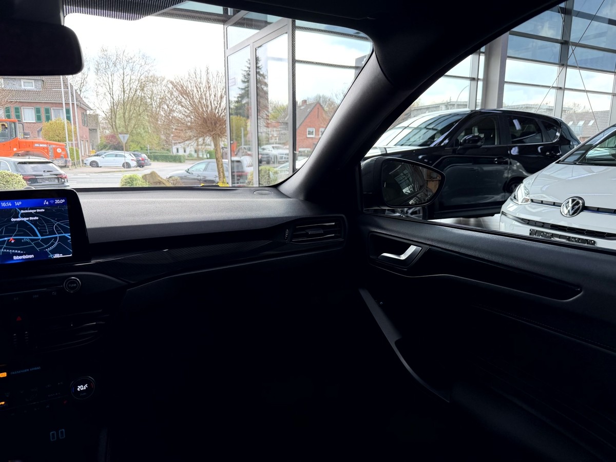 Ford Focus 1.0 EcoBoost ST-Line LED Navi ACC 