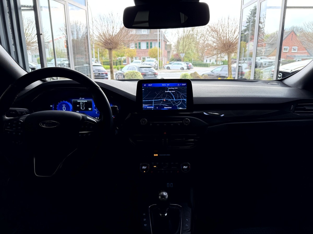Ford Focus 1.0 EcoBoost ST-Line LED Navi ACC 