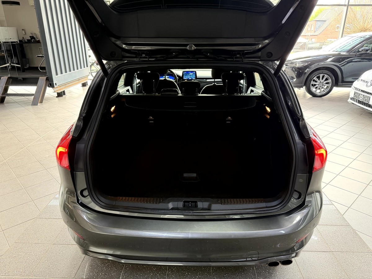 Ford Focus 1.0 EcoBoost ST-Line LED Navi ACC 