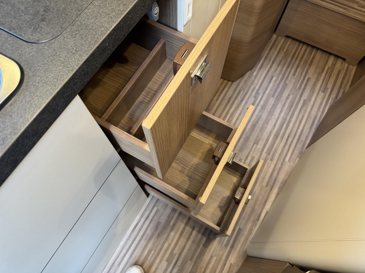 Malibu Two Rooms 640 LE RB LTE+Markise+Dieselh+Leder