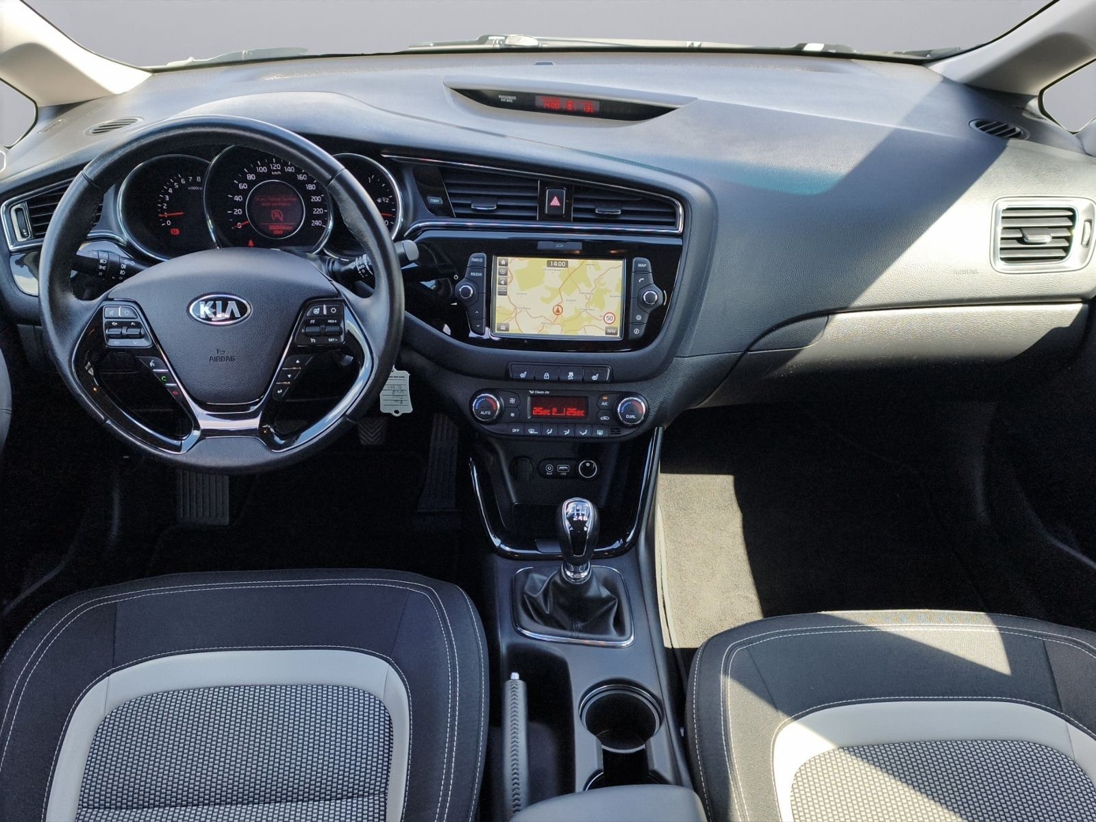 Kia cee'd / Ceed Ceed Dream Team/Navi/RFK/SHZ/Klimaaut./16