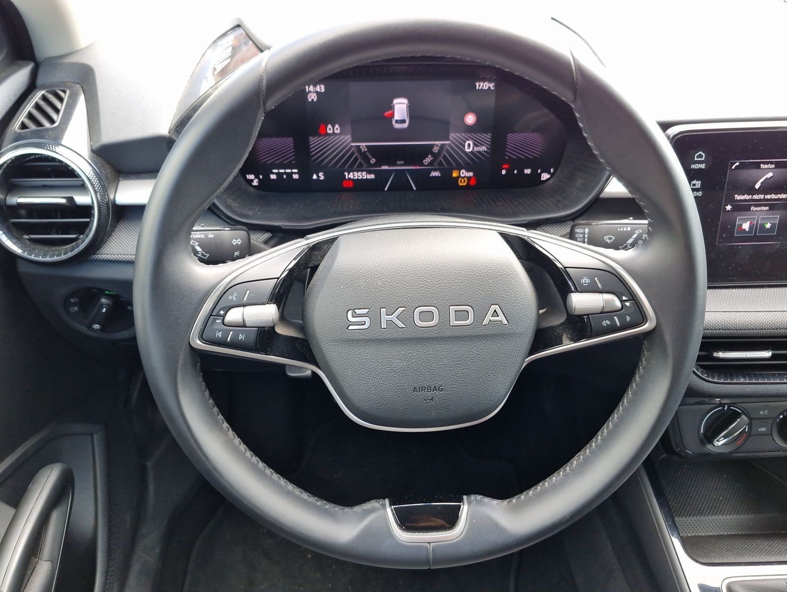 Skoda Fabia 1.0 TSI Selection LED CarPlay PDC Alu 15