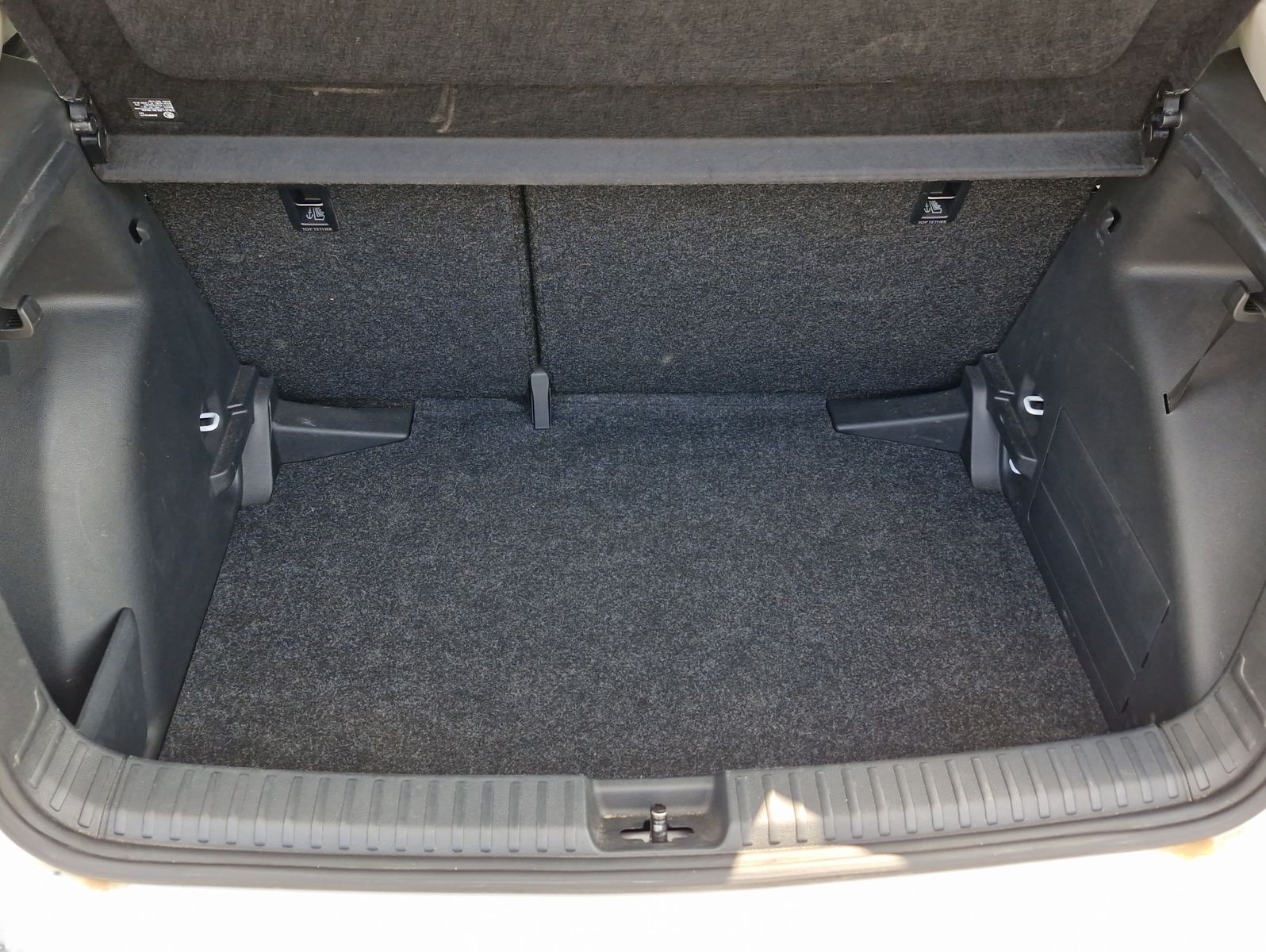 Skoda Fabia 1.0 TSI Selection LED CarPlay PDC Alu 15