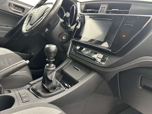 Toyota Auris Edition-S 