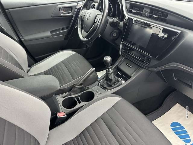 Toyota Auris Edition-S 