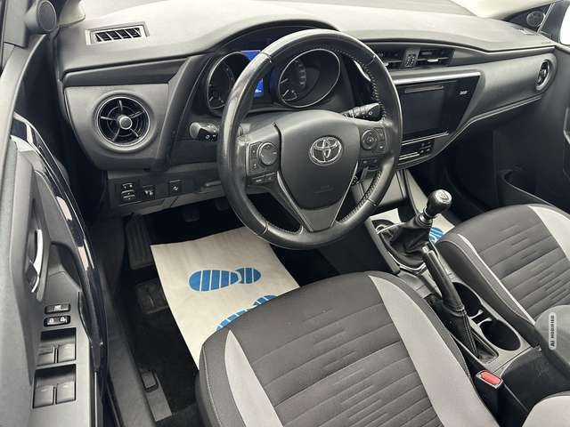 Toyota Auris Edition-S 