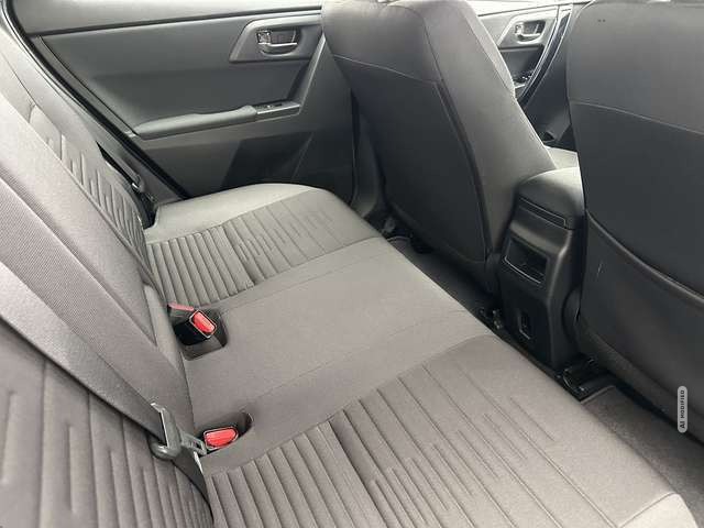 Toyota Auris Edition-S 