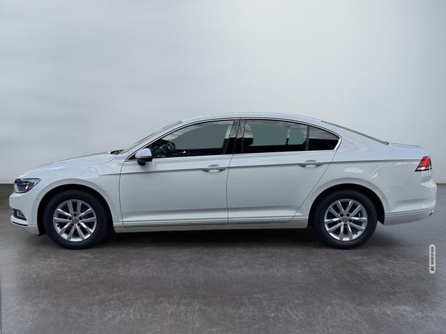 Volkswagen Passat 1.8 TSI DSG R-Line Einparkhilfe vorne ...