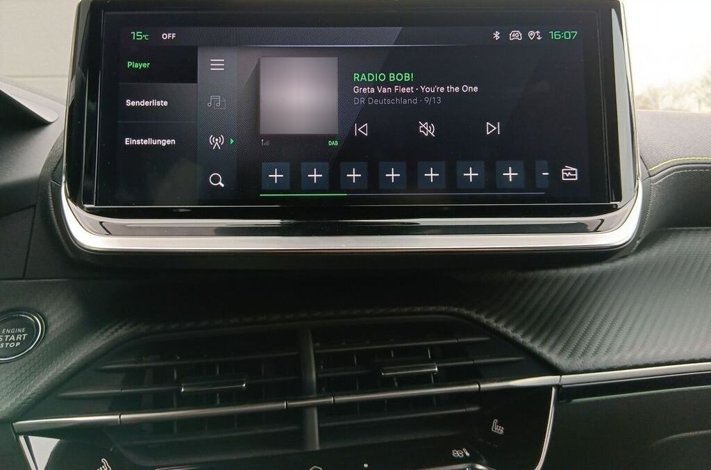Peugeot 2008 GT *NAVI+360° KAMERA+MEMORY-SITZE+TEMPOMAT*