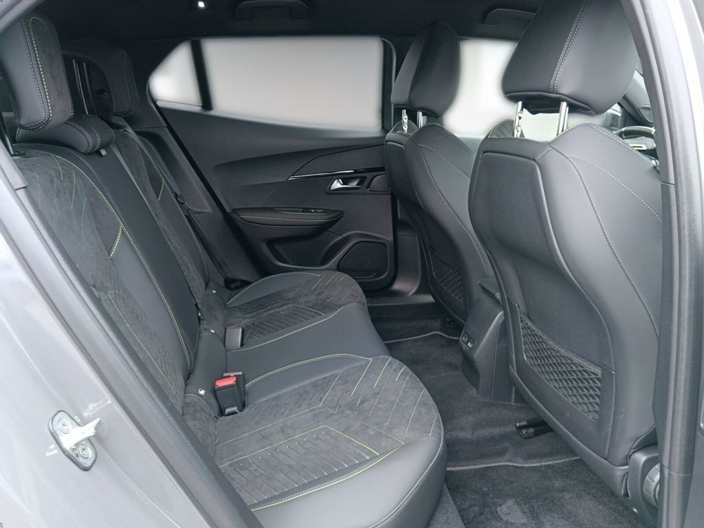 Peugeot 2008 GT *NAVI+360° KAMERA+MEMORY-SITZE+TEMPOMAT*