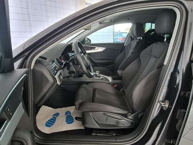 Audi A4 40 TFSI sport, unfallfrei, Navi, Xenon, LMF, PDC