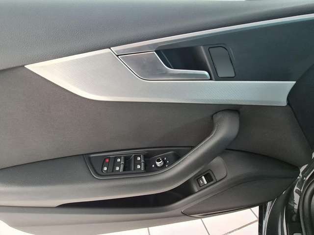 Audi A4 40 TFSI sport, unfallfrei, Navi, Xenon, LMF, PDC