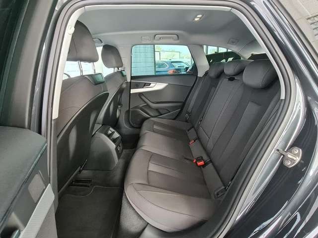 Audi A4 40 TFSI sport, unfallfrei, Navi, Xenon, LMF, PDC