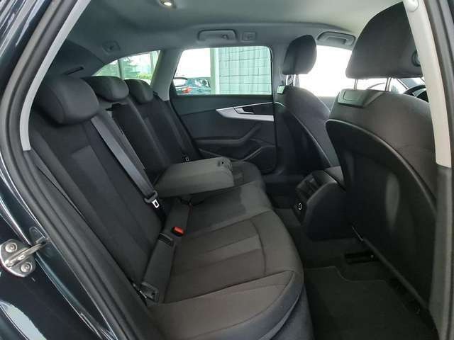 Audi A4 40 TFSI sport, unfallfrei, Navi, Xenon, LMF, PDC
