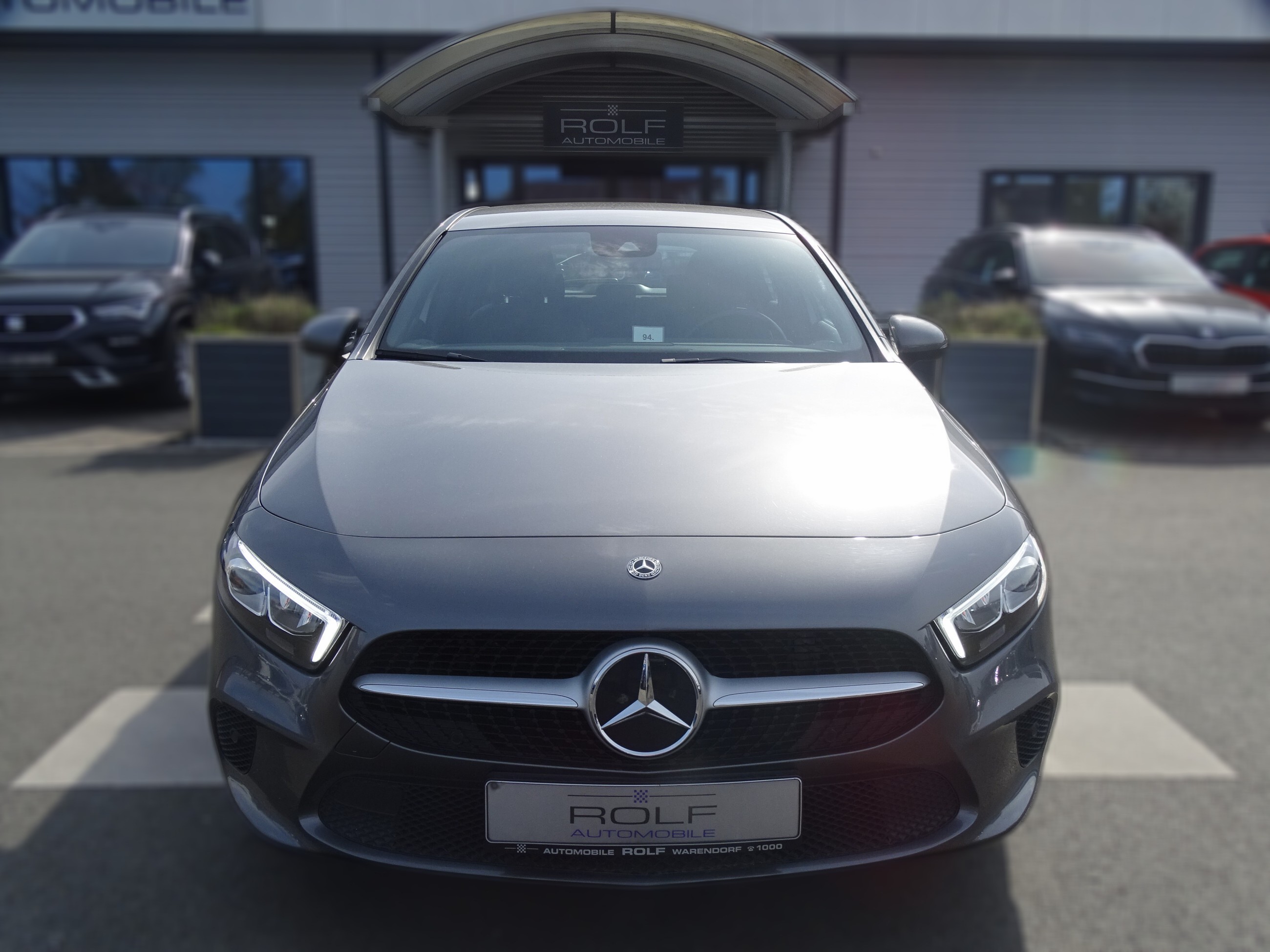 Mercedes-Benz A 180 PROGRESSIVE*NAVI*MBUX*LED*SHZG*TEL*TEMPO*