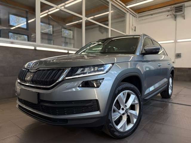Skoda Kodiaq 5 J. Garantie AHK NAVI LEDER CARPLAY SHZ