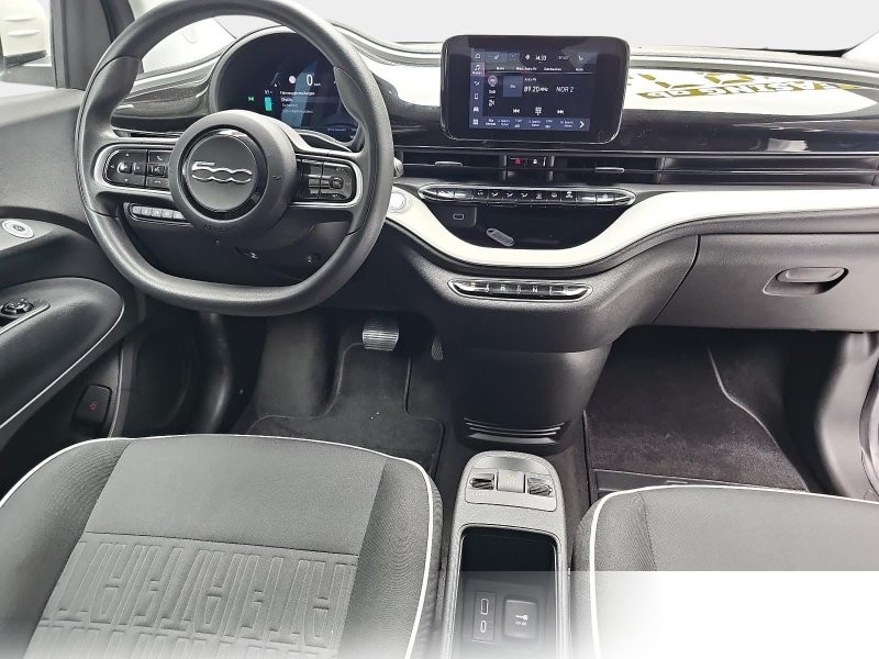 Fiat 500e ELEKTRO 23.8 KWH ACTION KLIMA DAB APPLE/ANDROID ALL-SEASON