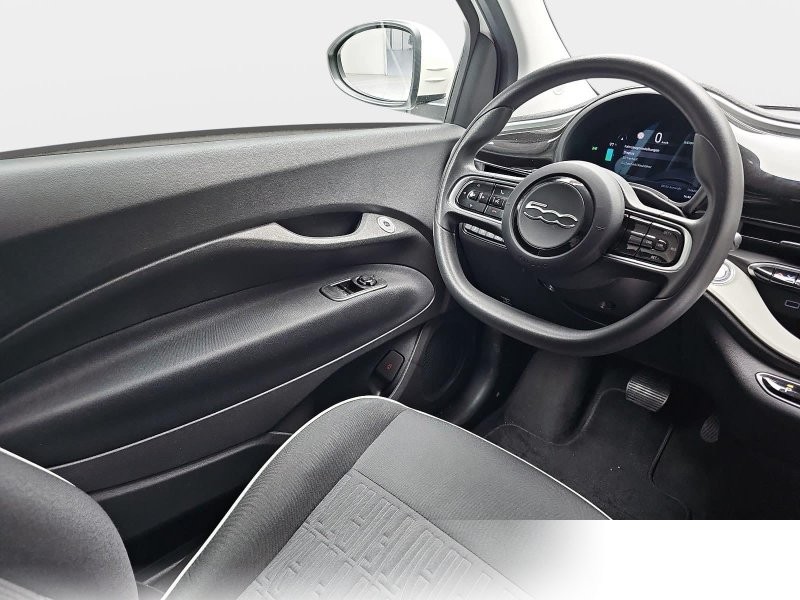 Fiat 500e ELEKTRO 23.8 KWH ACTION KLIMA DAB APPLE/ANDROID ALL-SEASON