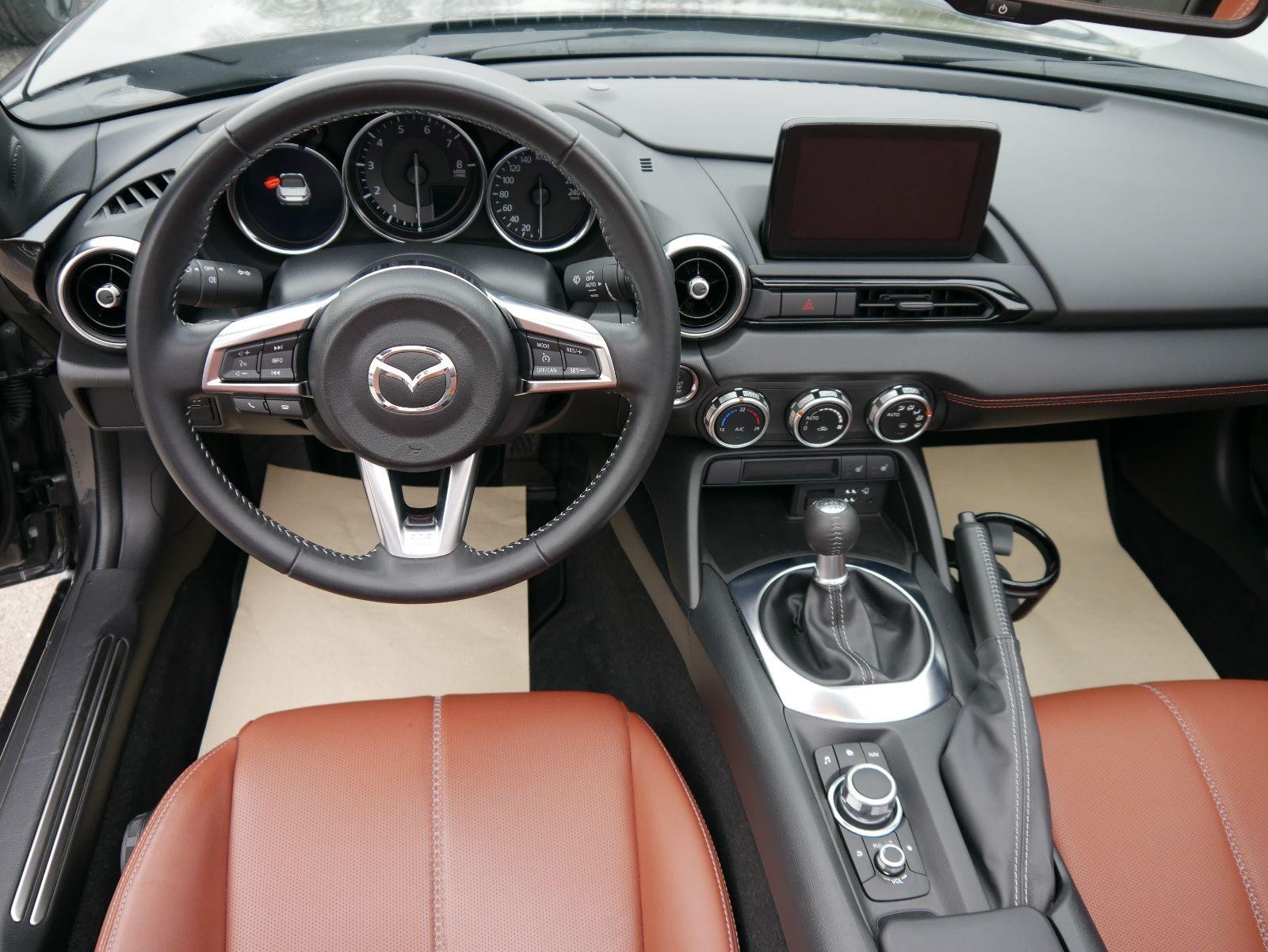 Mazda MX-5 ST SKYACTIV*PDC-HINTEN*KAMERA*TEMPOMAT*SHZ*KESSY*NAVIGATIONSSYSTEM*BLUETOOT