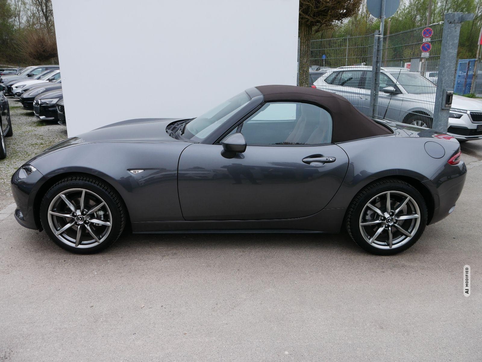Mazda MX-5 ST SKYACTIV*PDC-HINTEN*KAMERA*TEMPOMAT*SHZ*KESSY*NAVIGATIONSSYSTEM*BLUETOOT