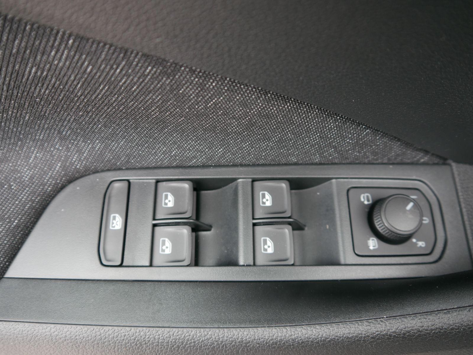 Skoda Kamiq 130 Jahre Edition 1,5 TSI DSG*AHK-SCHWENKBAR*KAMERA*KESSY*TEMPOMAT*WINTERP