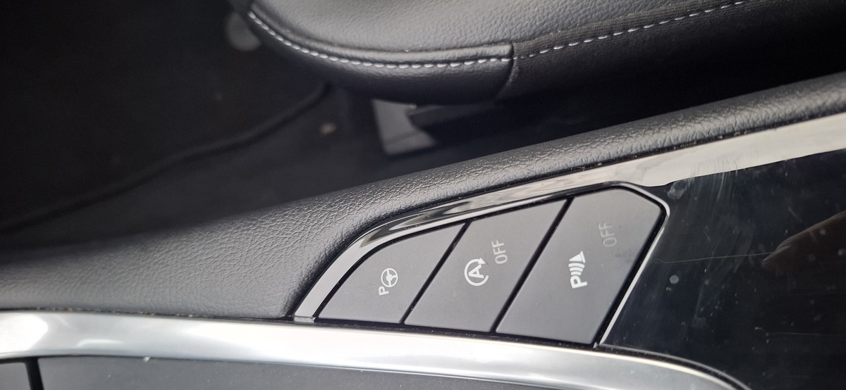 Ford S-Max 2.0 TDCi Titanium AWD LED Temp. Navi R.Cam 