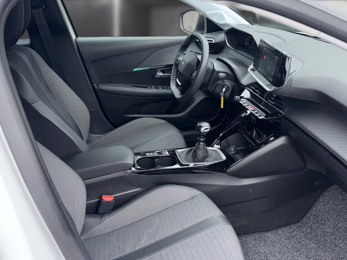 Peugeot 208 1.5 BlueHDi LED* Tempomat* Klimaautomatik*