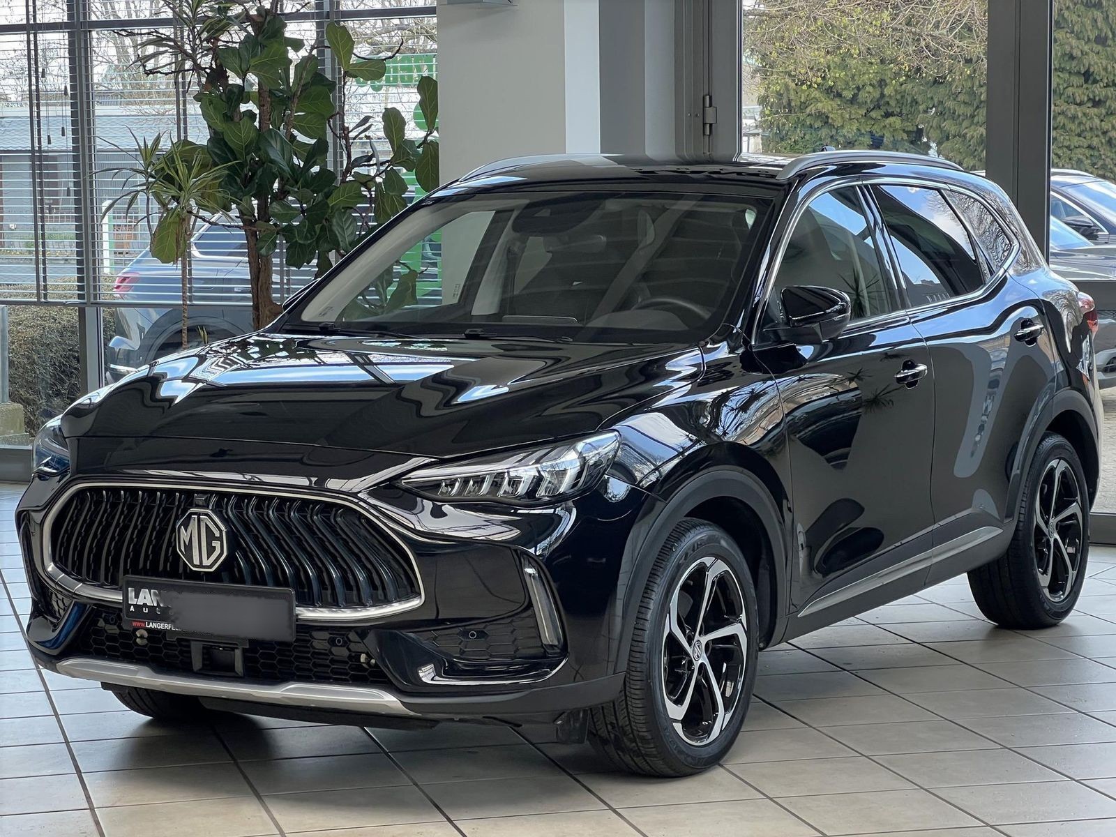 MG HS Luxury*ACC*360°*PANO*SHZ*NAV*CARPLAY*AMBI