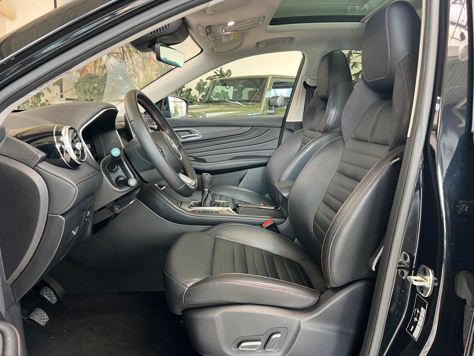 MG HS Luxury*ACC*360°*PANO*SHZ*NAV*CARPLAY*AMBI