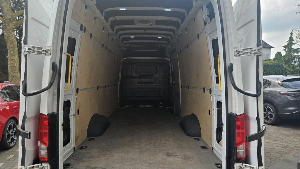 Volkswagen Crafter Kasten35 lang Superhochdach*Kühlschrank