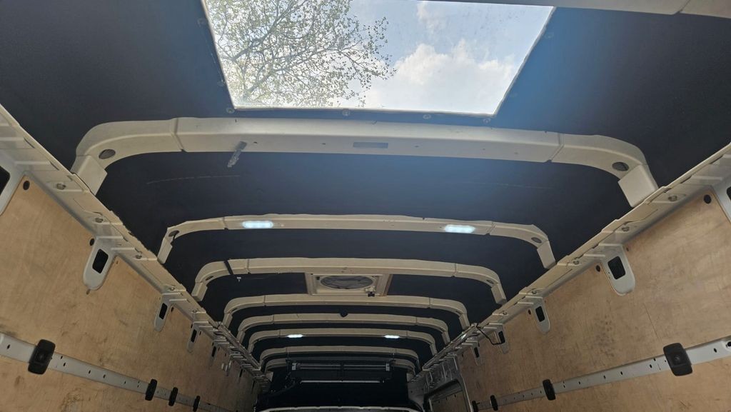 Volkswagen Crafter Kasten35 lang Superhochdach*Kühlschrank