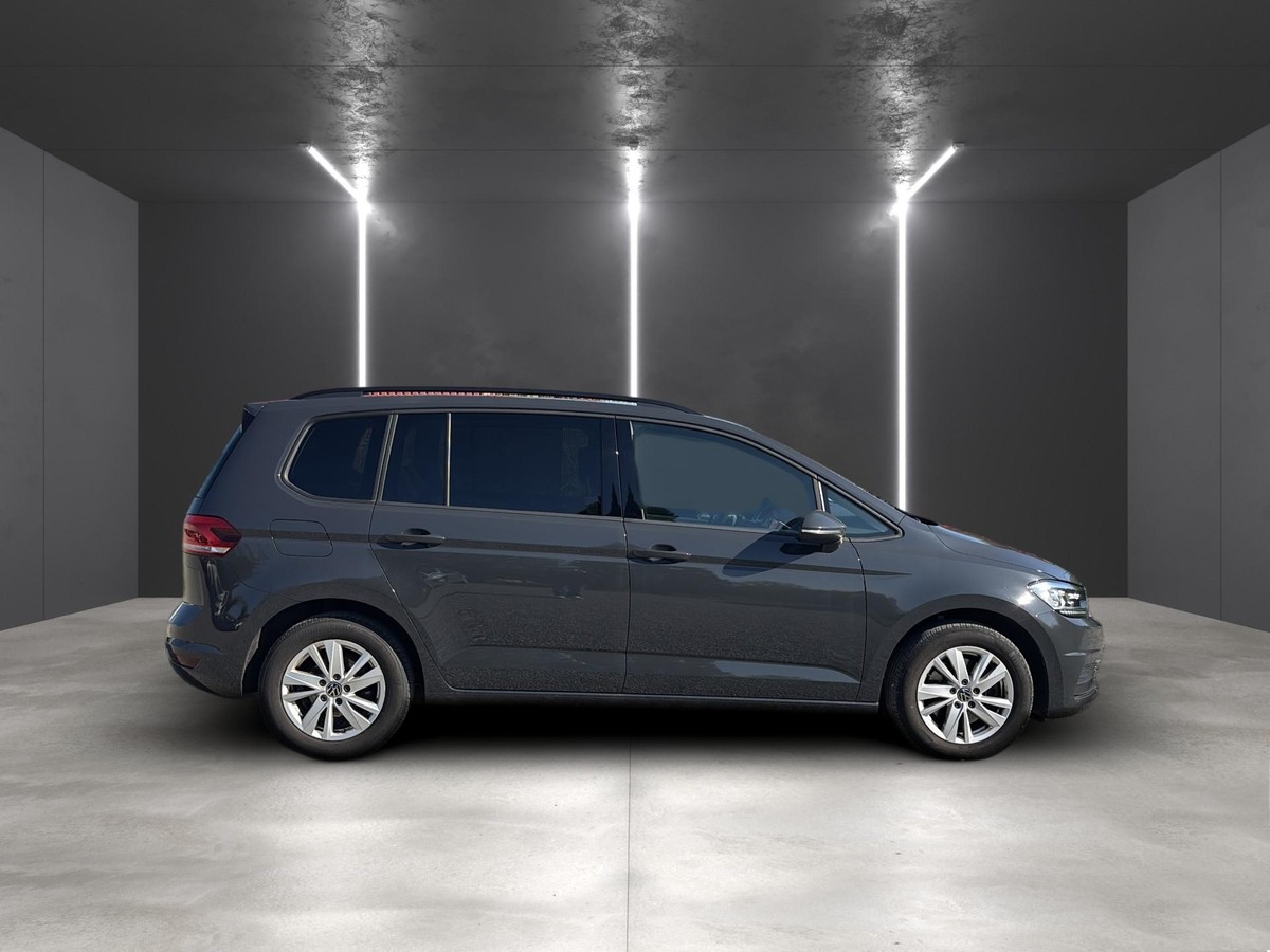 Volkswagen Touran 1.5 TSI *LED* SHZ* DSG* Panodach