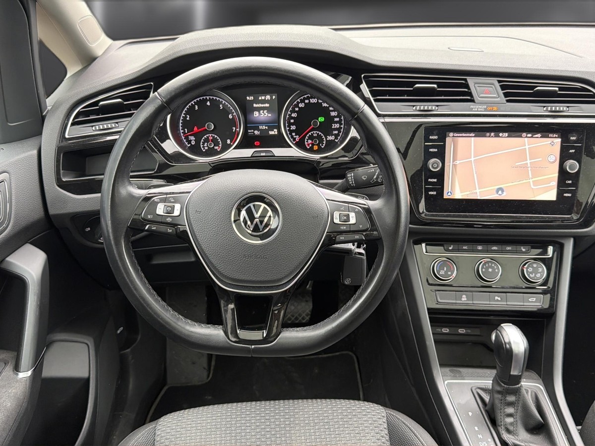 Volkswagen Touran 1.5 TSI *LED* SHZ* DSG* Panodach