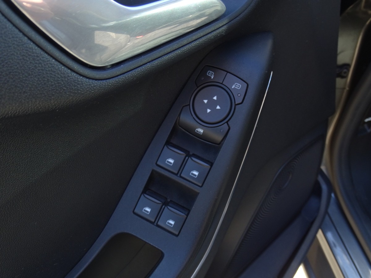 Ford Fiesta 1.0 EcoBoost Hybrid MHEV Automatik Titanium