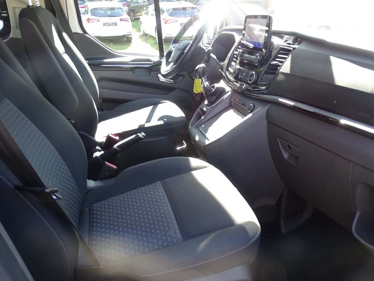 Ford Tourneo Custom 2.0 TDCi 320 L1 Trend 8 Sitzer 