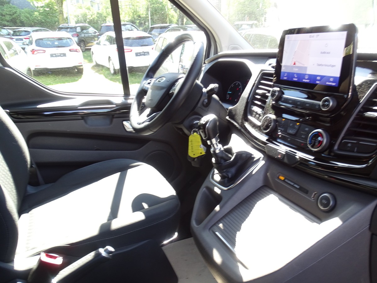 Ford Tourneo Custom 2.0 TDCi 320 L1 Trend 8 Sitzer 