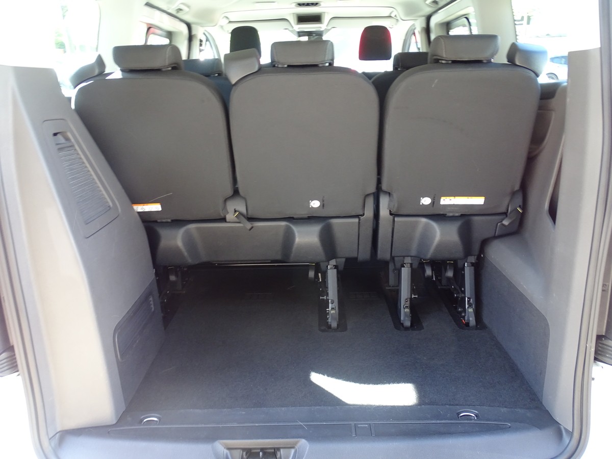 Ford Tourneo Custom 2.0 TDCi 320 L1 Trend 8 Sitzer 