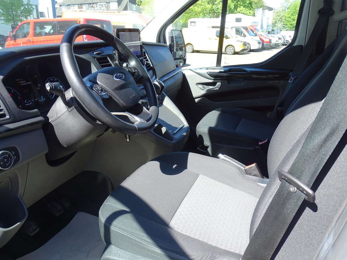 Ford Tourneo Custom 2.0 TDCi 320 L1 Trend 8 Sitzer 