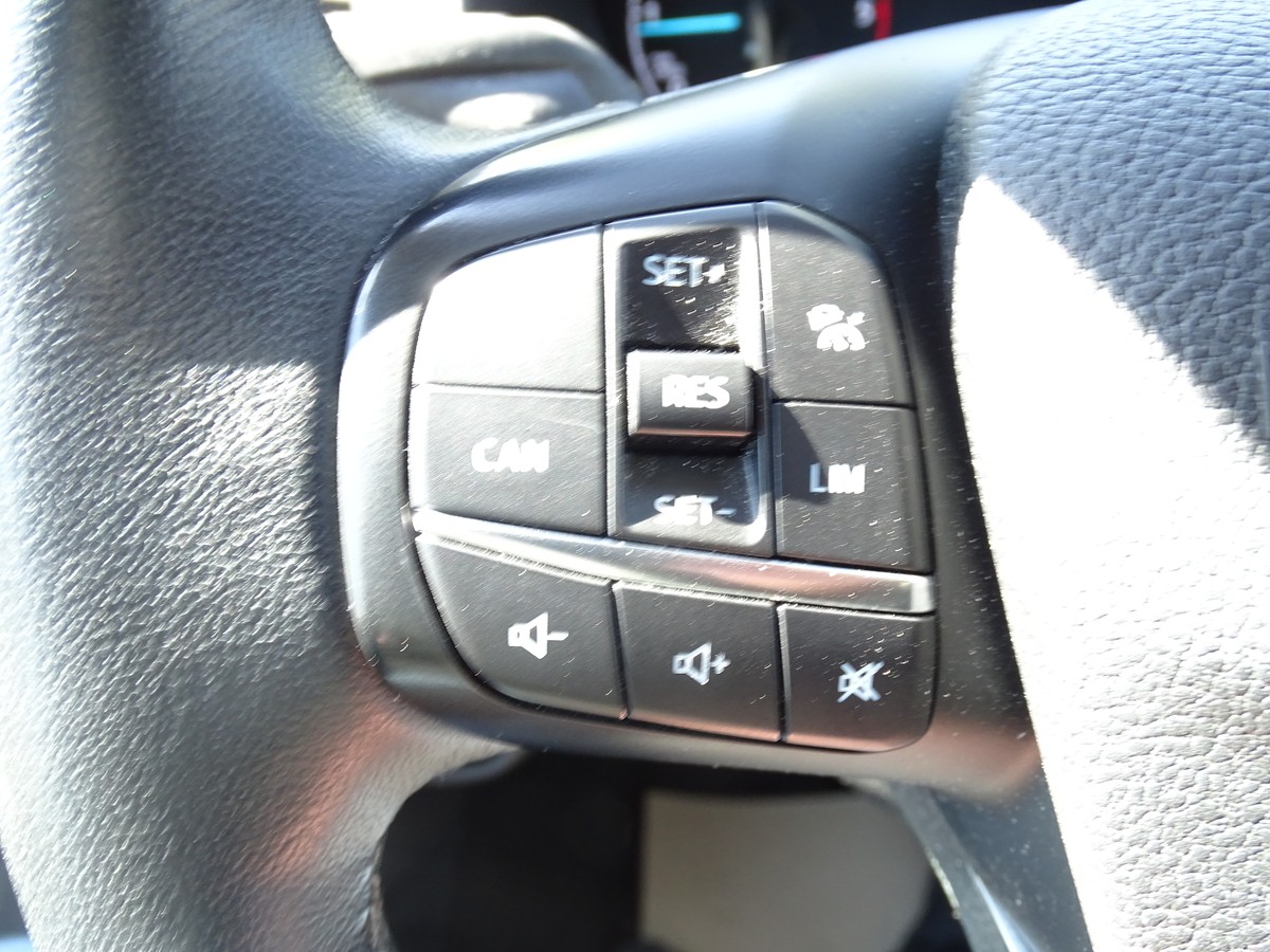 Ford Tourneo Custom 2.0 TDCi 320 L1 Trend 8 Sitzer 