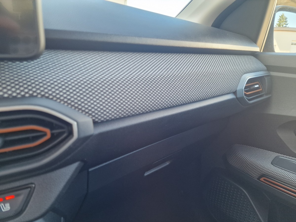 Dacia Sandero Stepway Express+*Navi*LED*DAB*R-Kamera