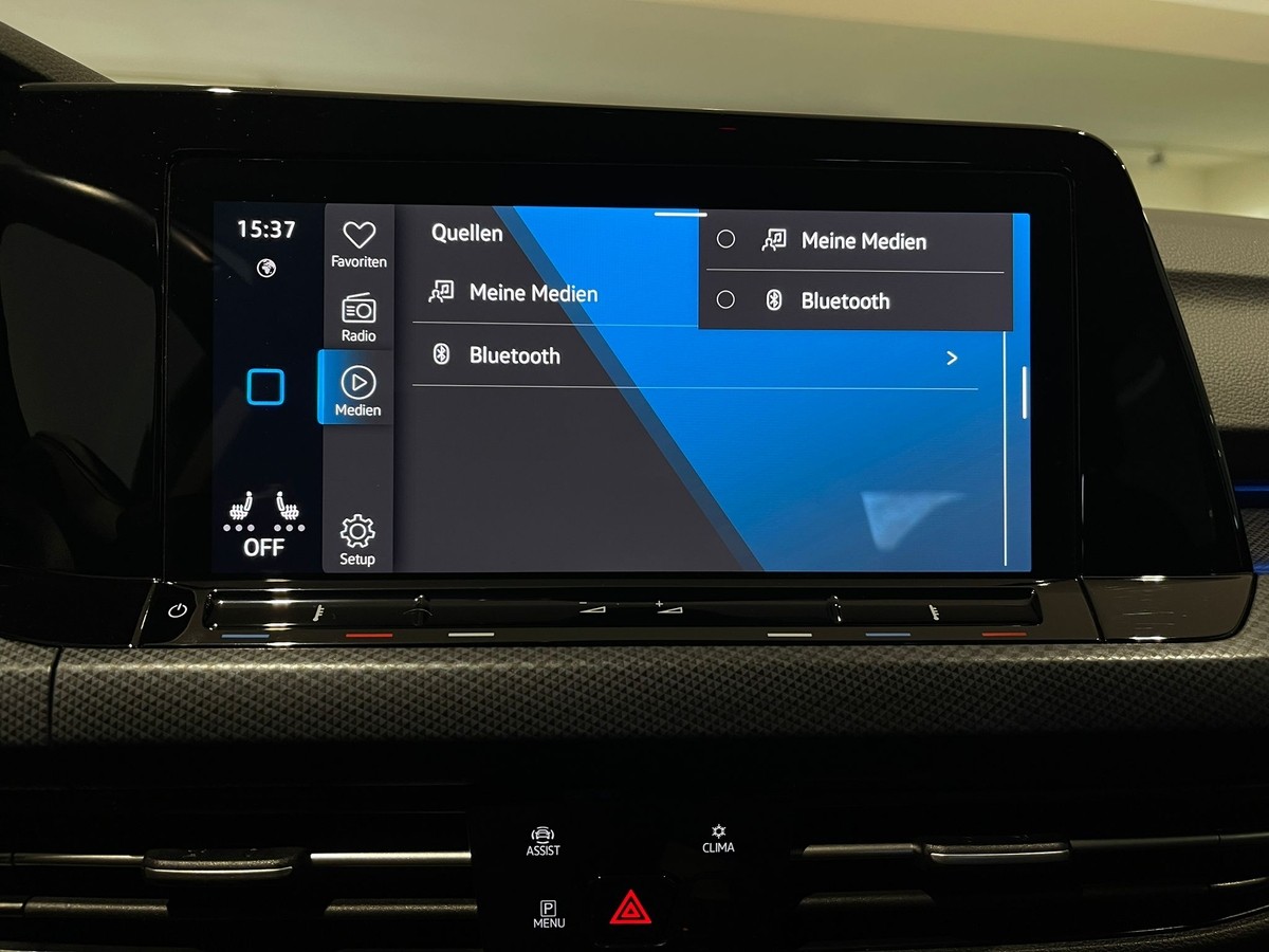 Volkswagen Golf VIII DSG ACC Kamera 3-Z-Klima 8-fach