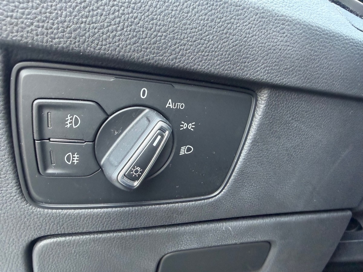 Volkswagen Passat Variant 1.5 TSI DSG Business schwenk. AHK