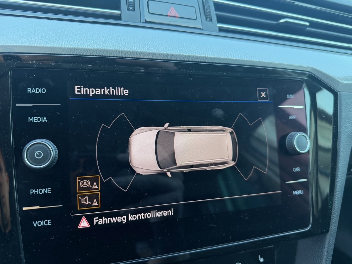 Volkswagen Passat Variant 1.5 TSI DSG Business schwenk. AHK