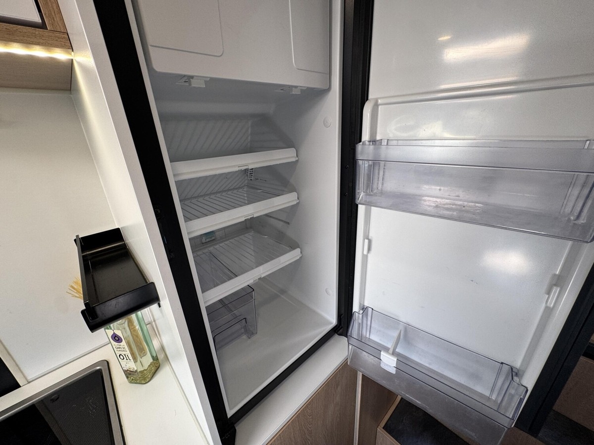 Mooveo Van 63 EB 180PS Automatik+Solar+AHK+Sat TV
