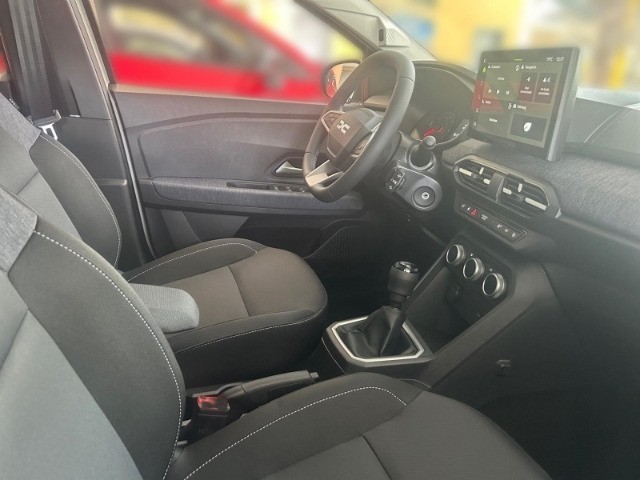Dacia Sandero III Expression Navi+Rückfahrkamera+Winter-Paket  Apple CarPlay Android A