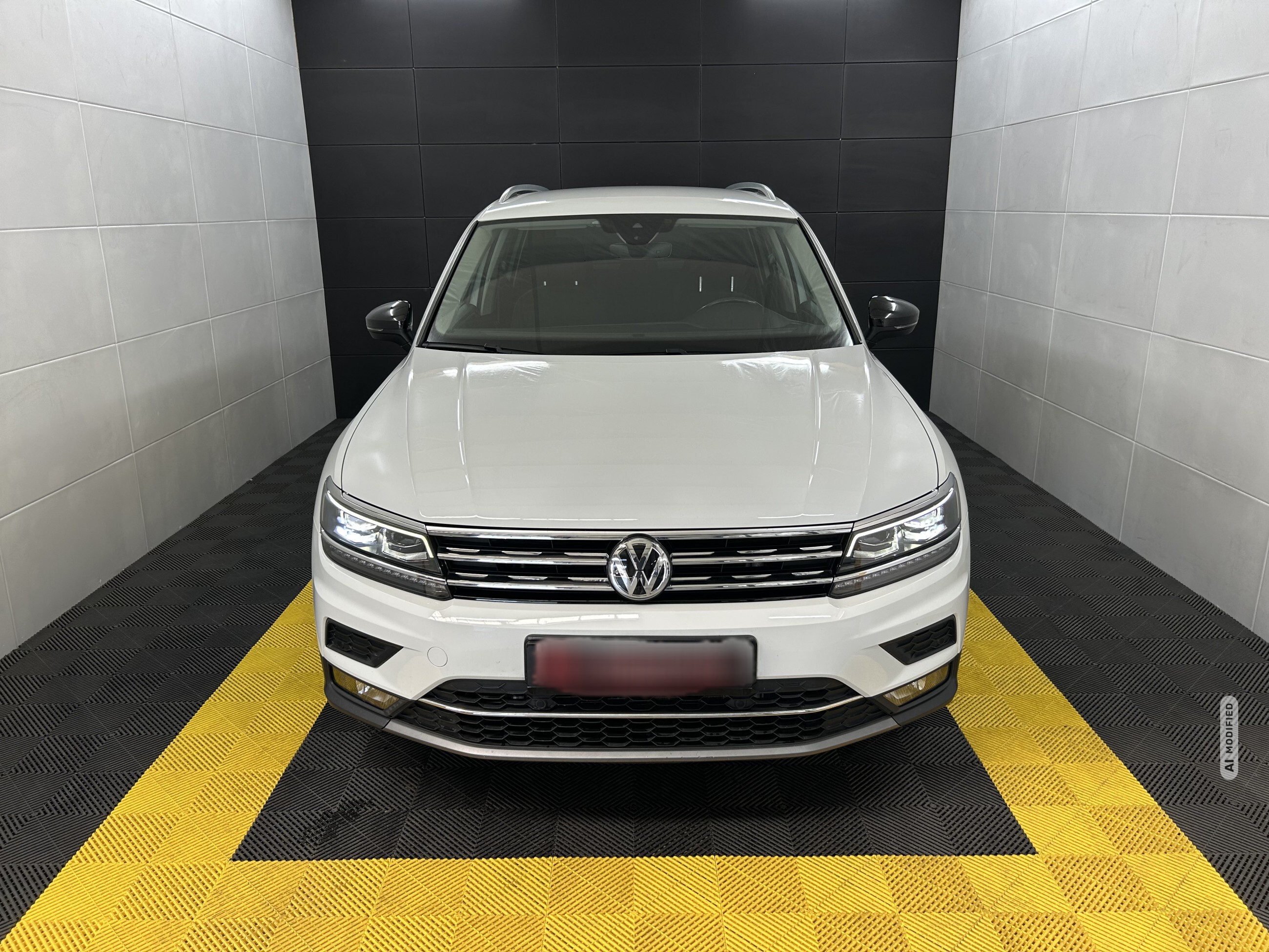Volkswagen Tiguan Highline 4Motion+ACC+LED+Navi+CarPlay+PDC