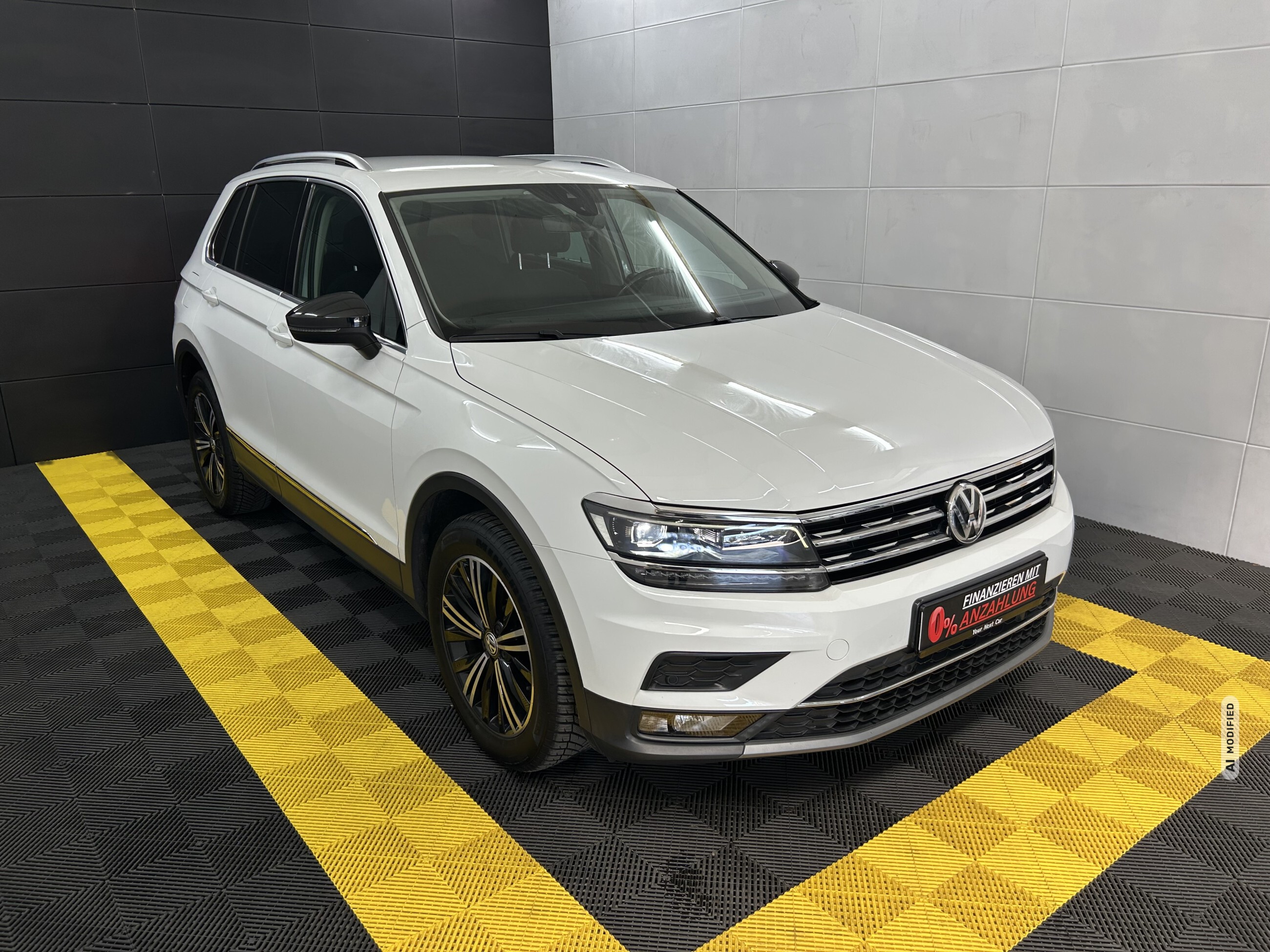 Volkswagen Tiguan Highline 4Motion+ACC+LED+Navi+CarPlay+PDC
